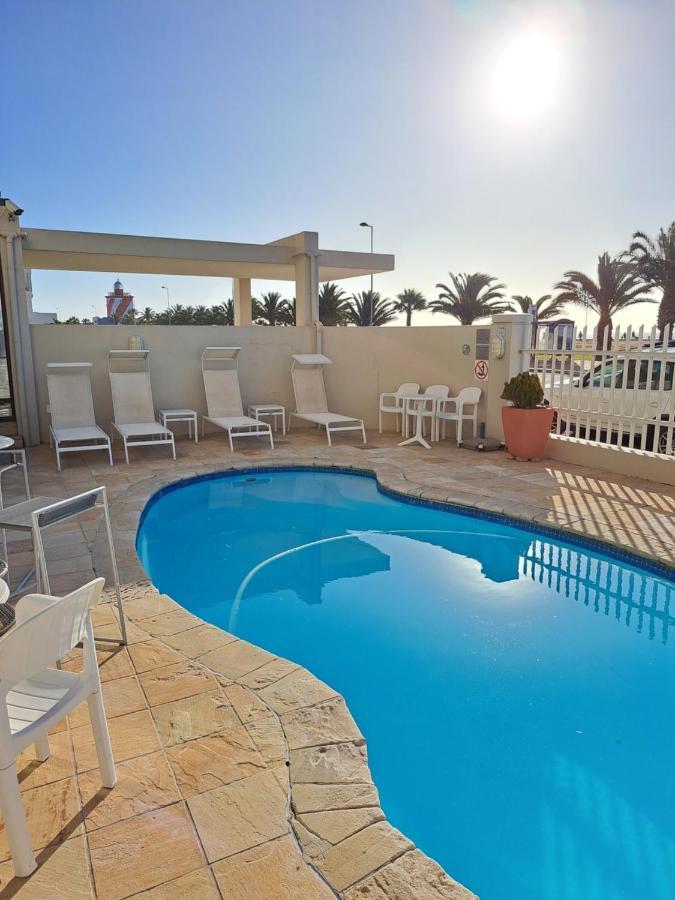 3 Bedroom Sea Facing Family Apartment Cape Town Moullie Point Εξωτερικό φωτογραφία