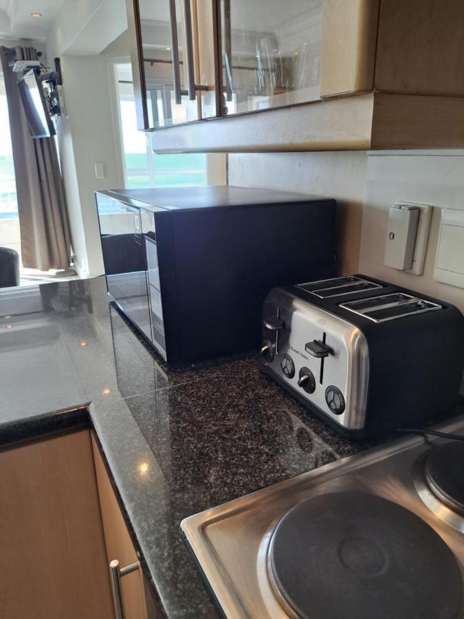 3 Bedroom Sea Facing Family Apartment Cape Town Moullie Point Εξωτερικό φωτογραφία