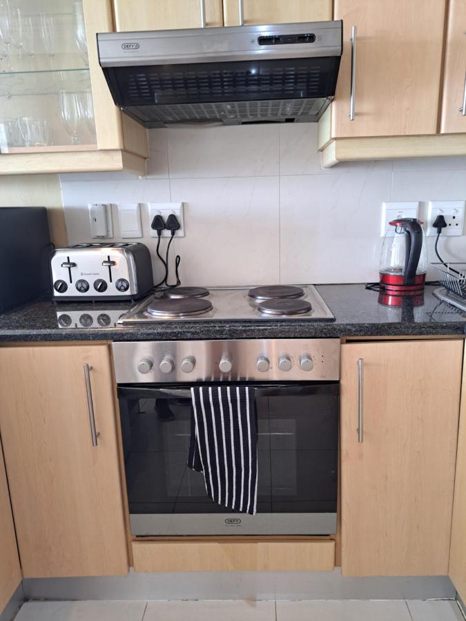 3 Bedroom Sea Facing Family Apartment Cape Town Moullie Point Εξωτερικό φωτογραφία
